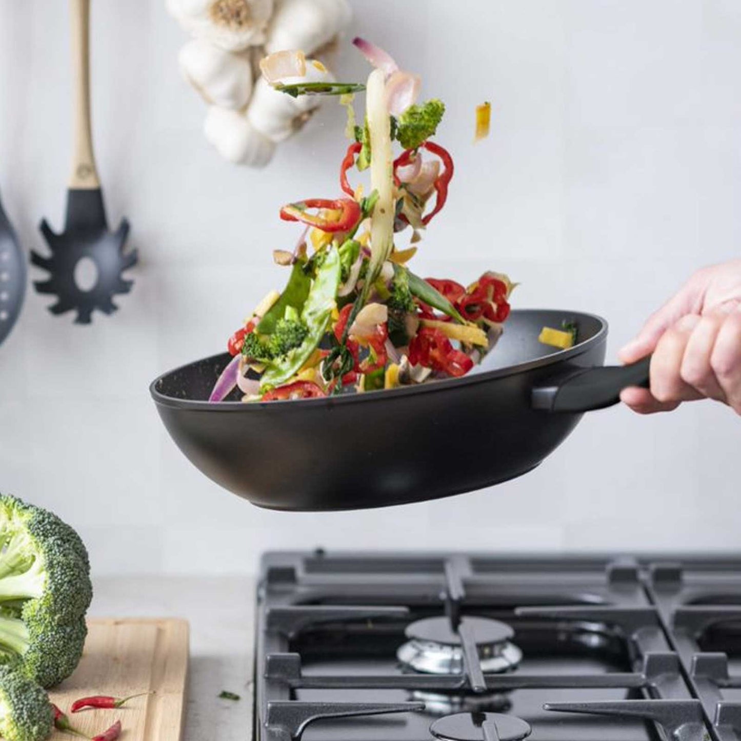 NON STICK WOK PAN 28CM