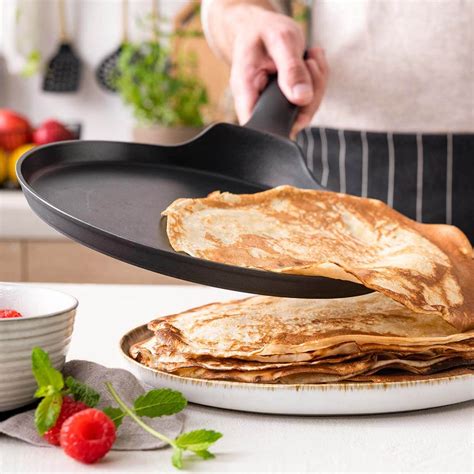 PANCAKE PAN 25CM